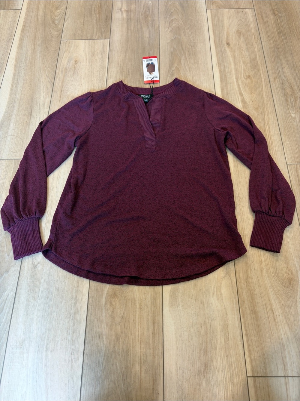 New Buffalo Women's Burgundy Split V-Neck Long-Sleeve Top